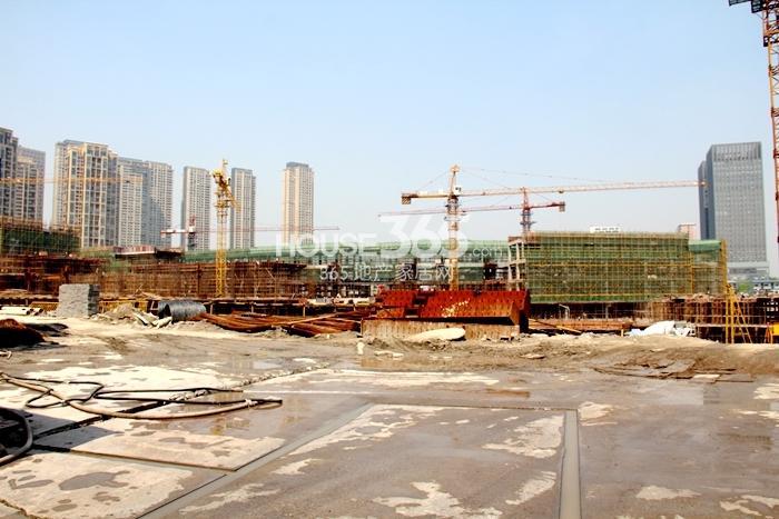 2015年4月份滨江宝龙城市广场项目施工实景