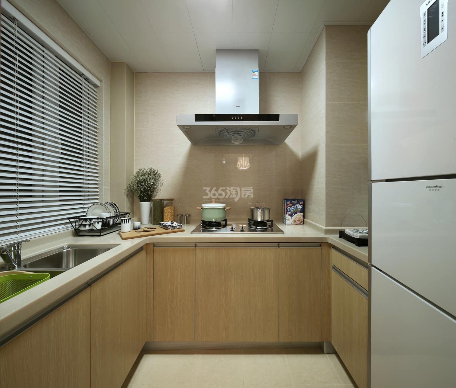 未来城二期项目83方（C户型）样板房---厨房